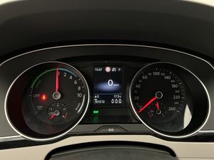 Volkswagen Passat bild 15