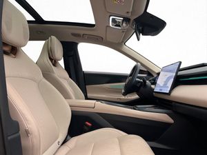 Lynk & Co 08 bild 18