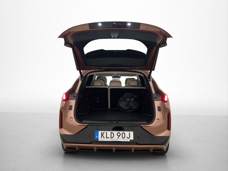Lynk & Co 08 bild 9