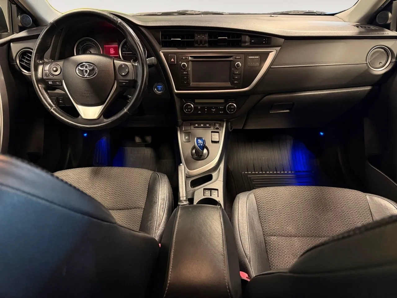 Vehicle image 9