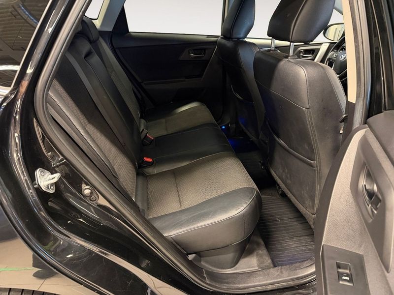 Toyota Auris bild 14