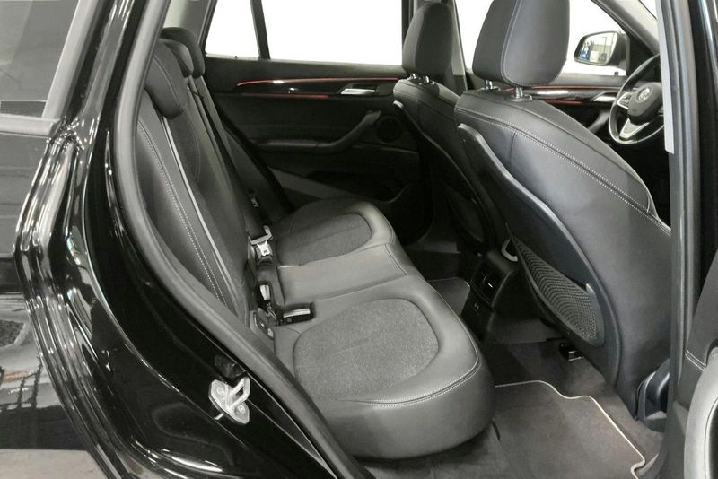 BMW X1 bild 8