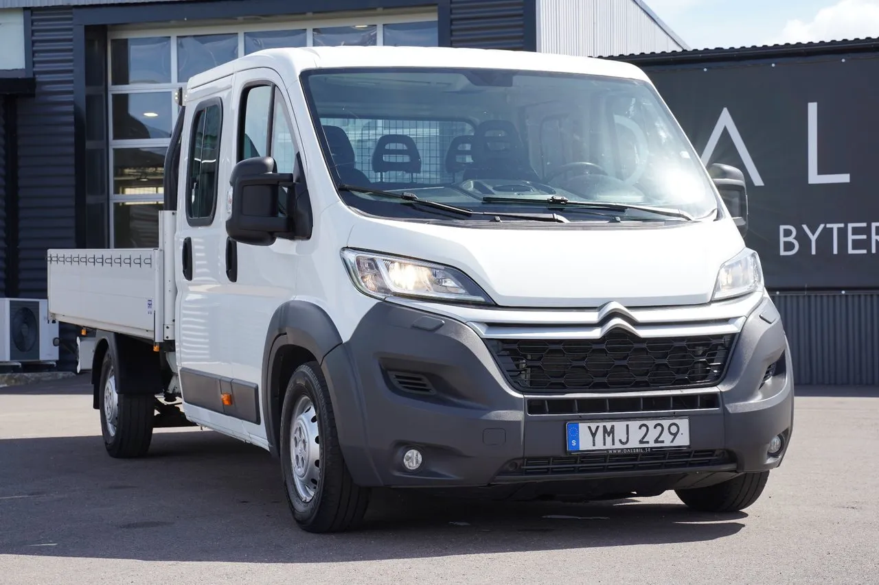 Vehicle image 22