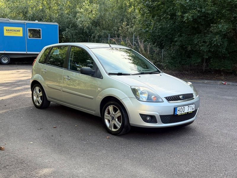 Ford Fiesta bild 2