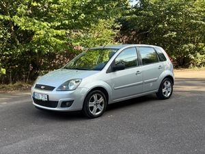 Ford Fiesta bild 1