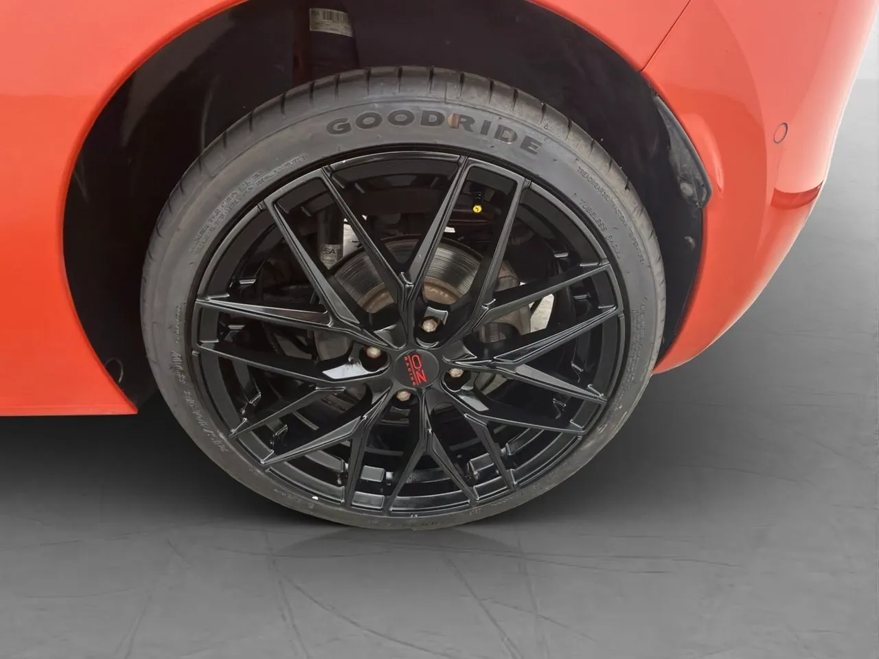 Vehicle image 30