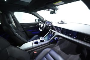 Porsche Taycan bild 12