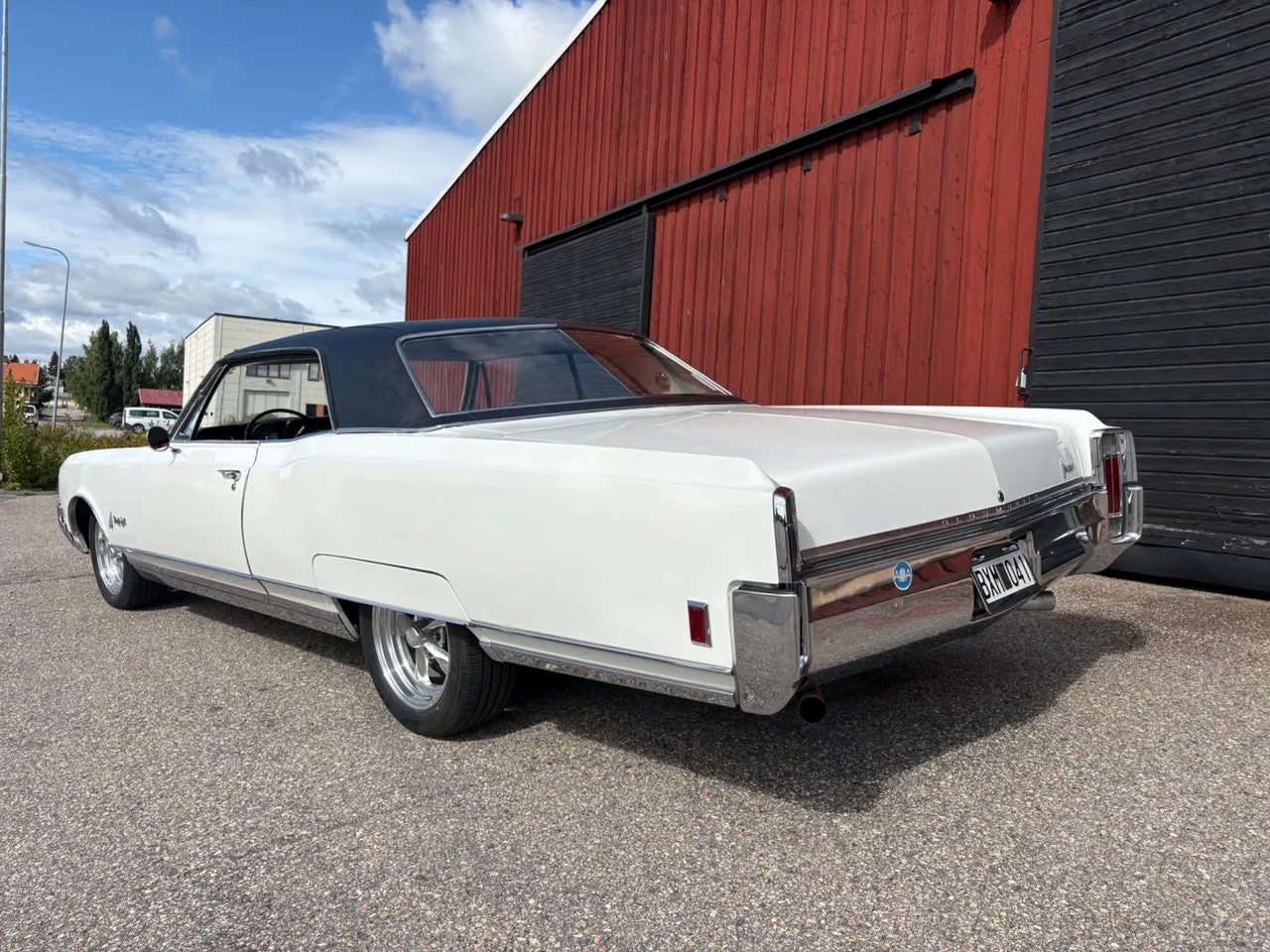 Vehicle image 1