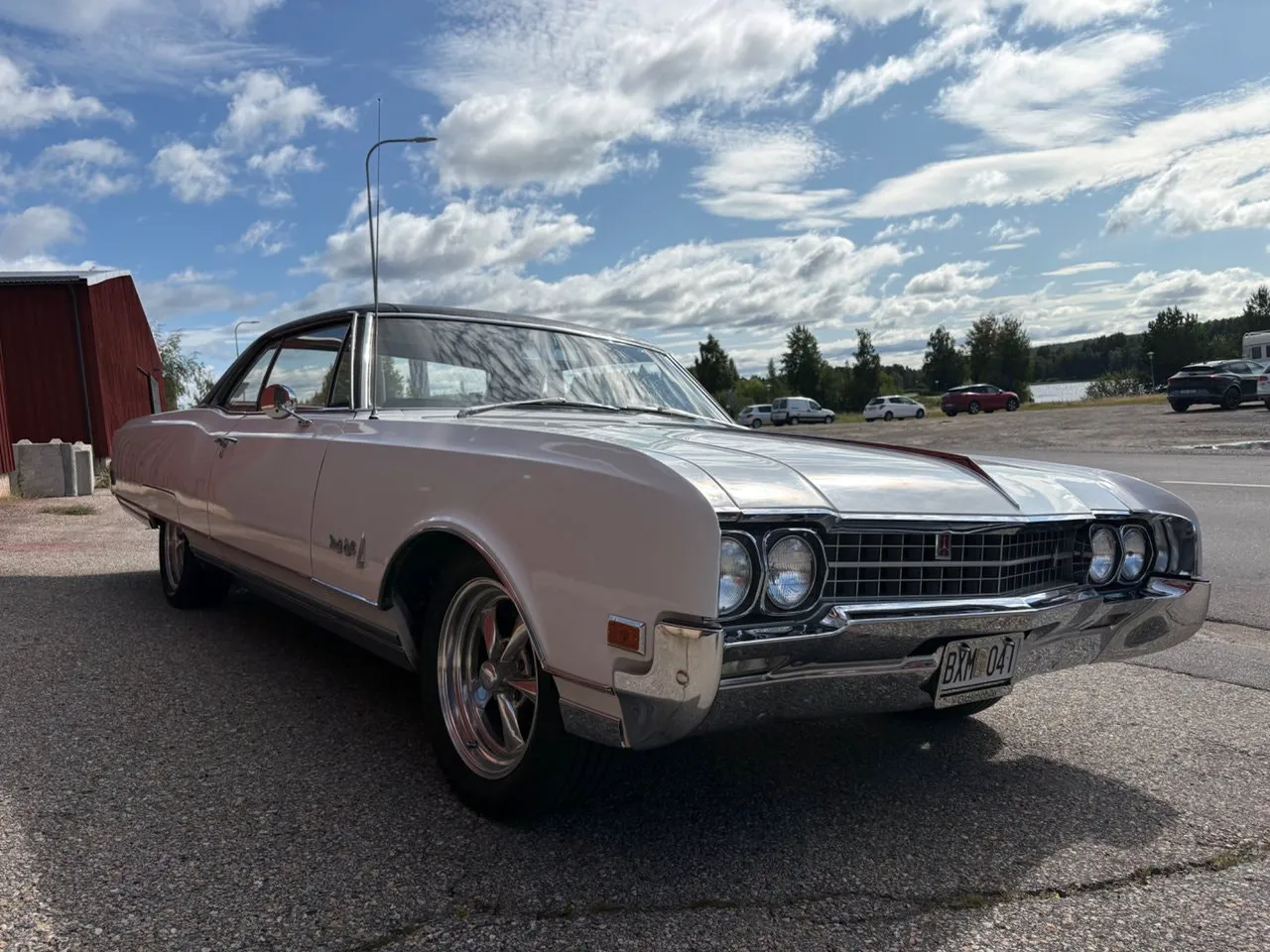 Vehicle image 3