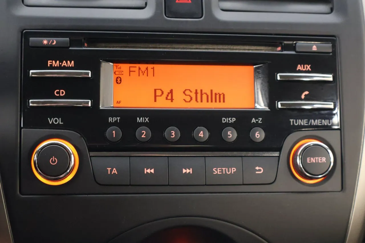 Vehicle image 16