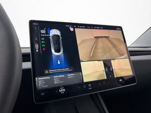 Tesla Model 3 bild 17