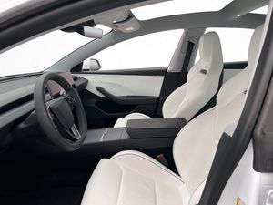 Tesla Model 3 bild 11