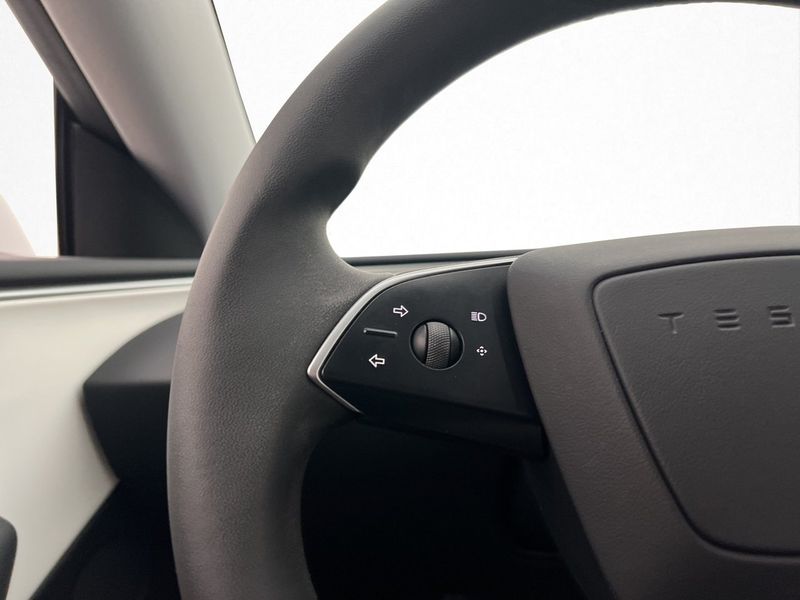 Tesla Model 3 bild 14