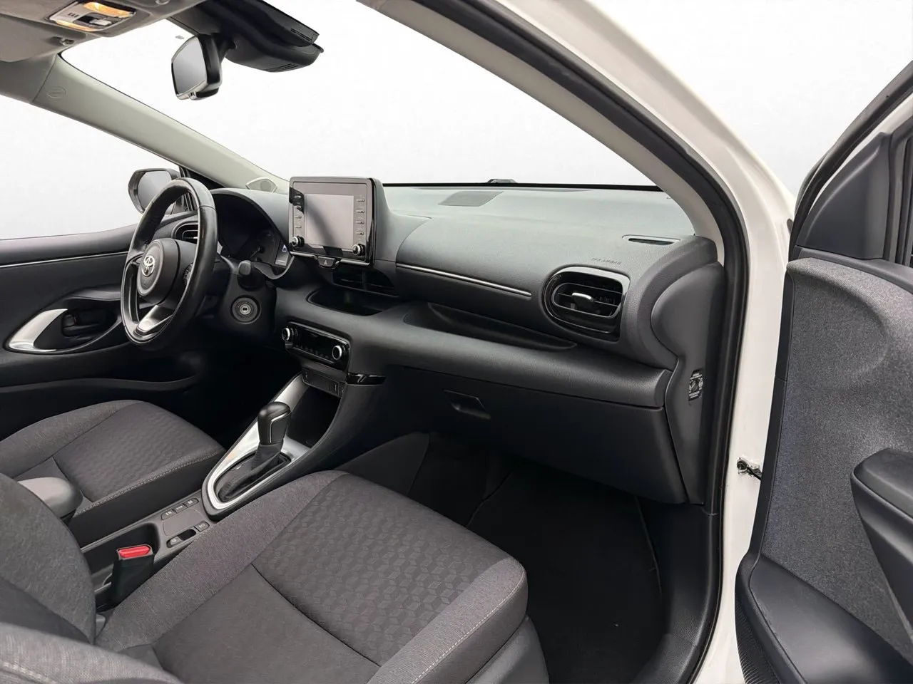 Vehicle image 23