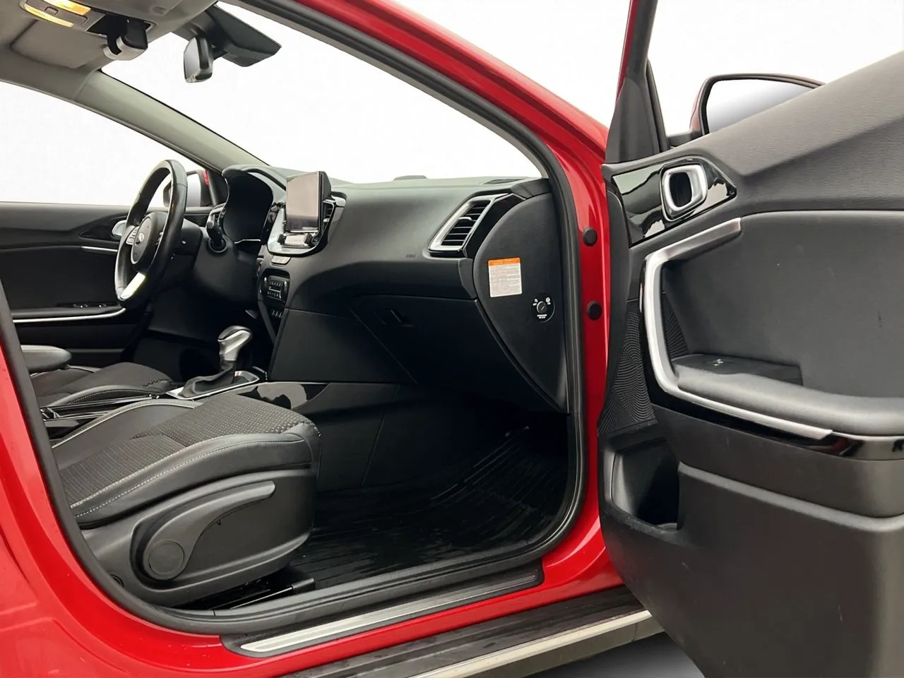 Vehicle image 25