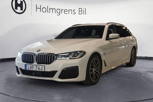 BMW 530 e xDrive Touring M Sport Drag Helljusassistent DAP Sports - 2024
