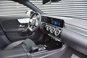 Mercedes CLA250 bild 9
