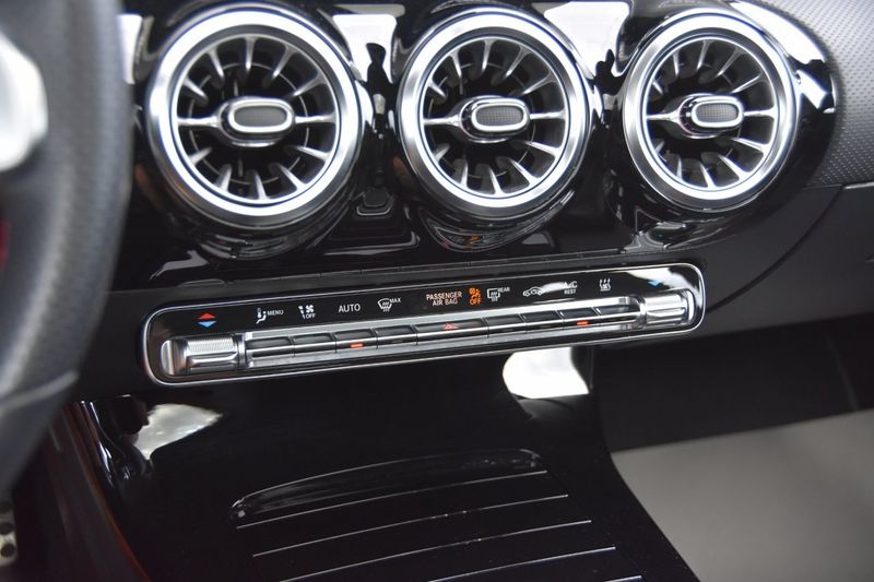 Mercedes CLA250 bild 19