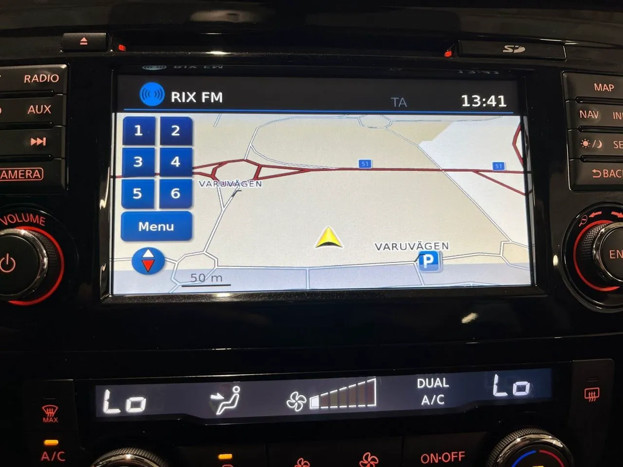 Vehicle image 15