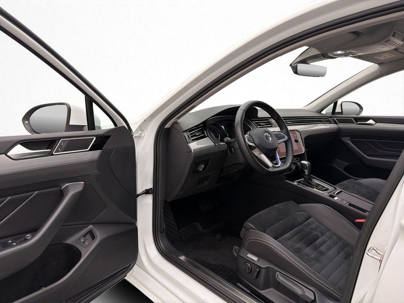Volkswagen Passat bild 10
