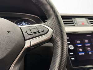 Volkswagen Passat bild 17