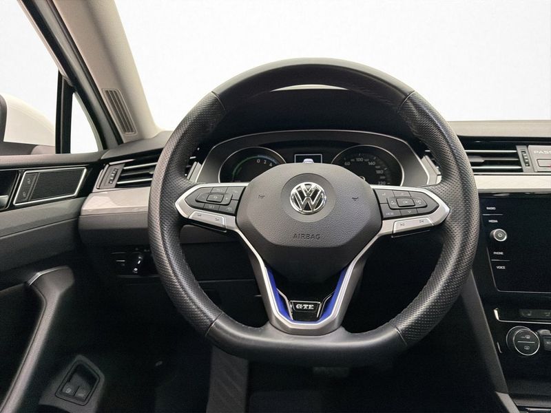 Volkswagen Passat bild 13