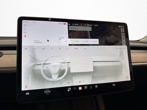 Tesla Model 3 bild 20