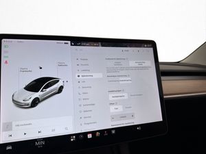 Tesla Model 3 bild 22