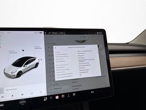 Tesla Model 3 bild 24