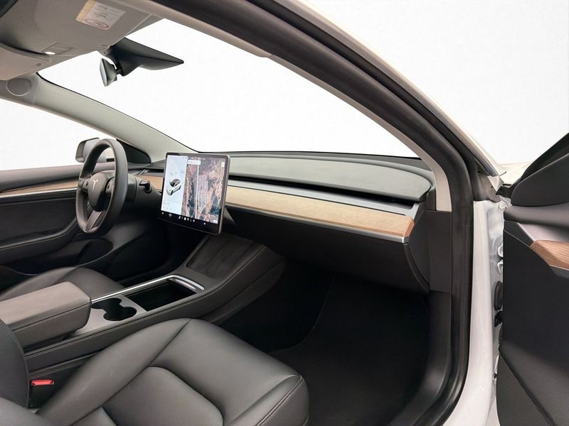 Tesla Model 3 bild 26