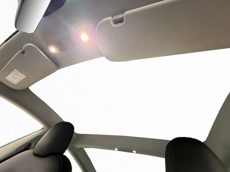 Tesla Model 3 bild 13