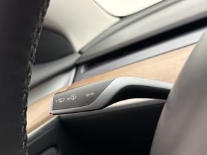 Tesla Model 3 bild 15