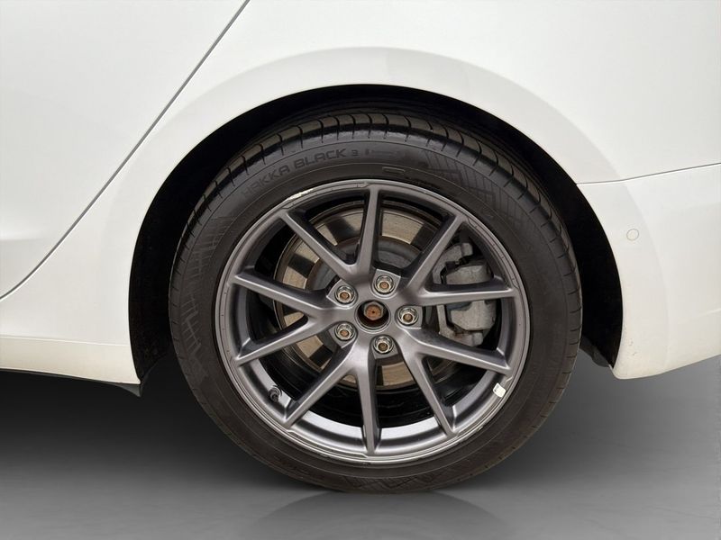 Tesla Model 3 bild 31
