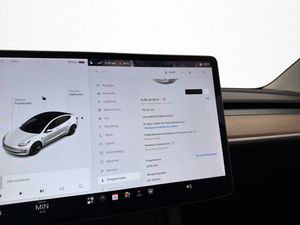 Tesla Model 3 bild 23