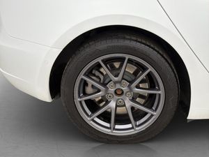 Tesla Model 3 bild 30