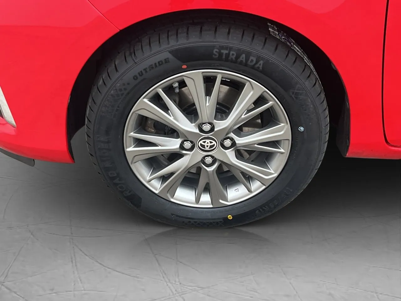 Vehicle image 30