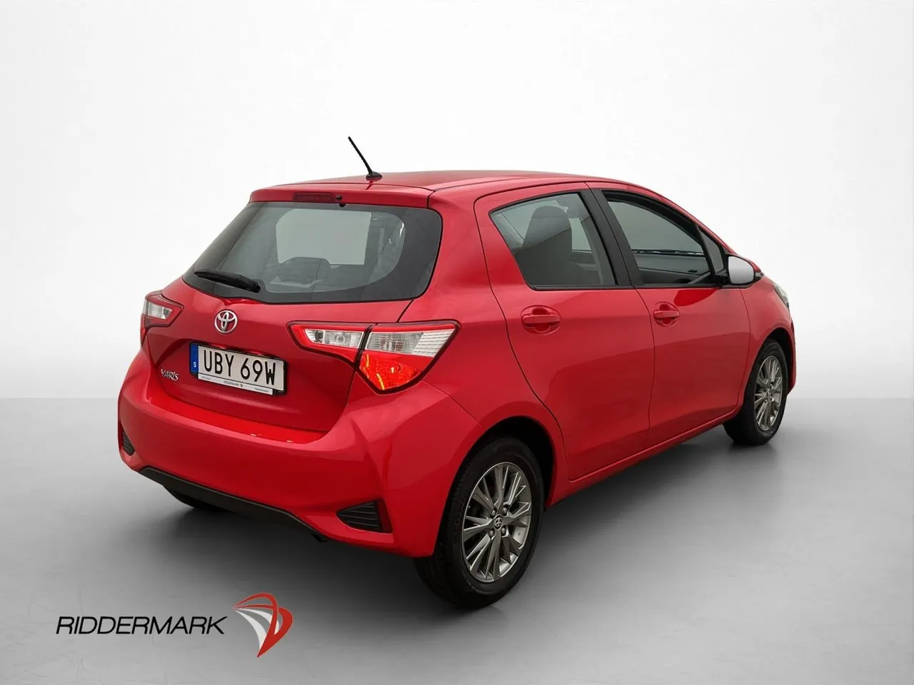 Vehicle image 7