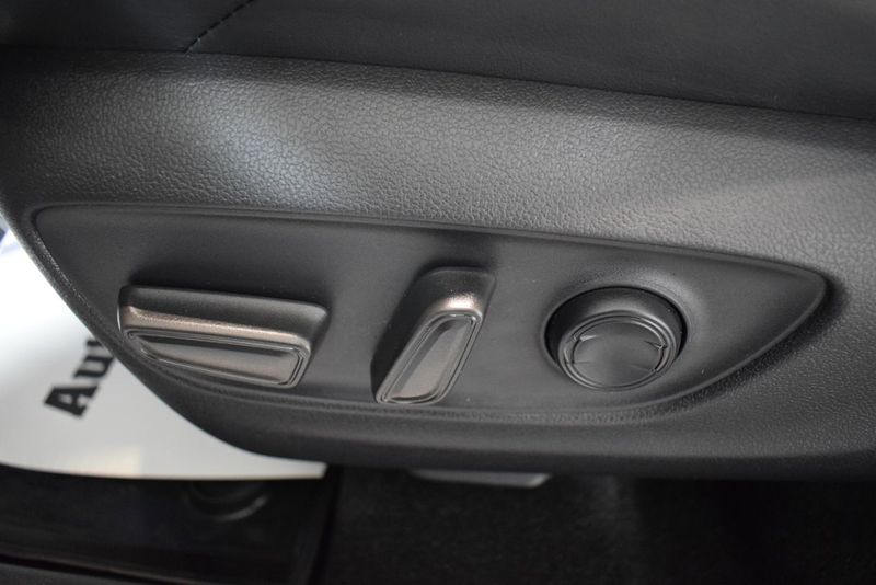 Toyota RAV4 bild 8