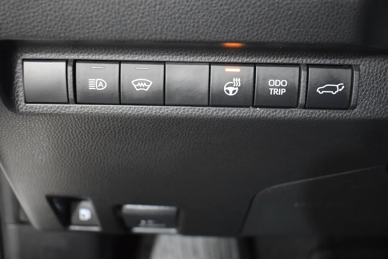 Vehicle image 21