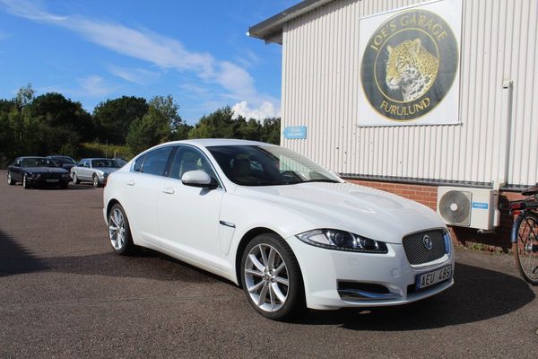 Jaguar XF 2,0 bensin, turbo, lågmil! - 2013