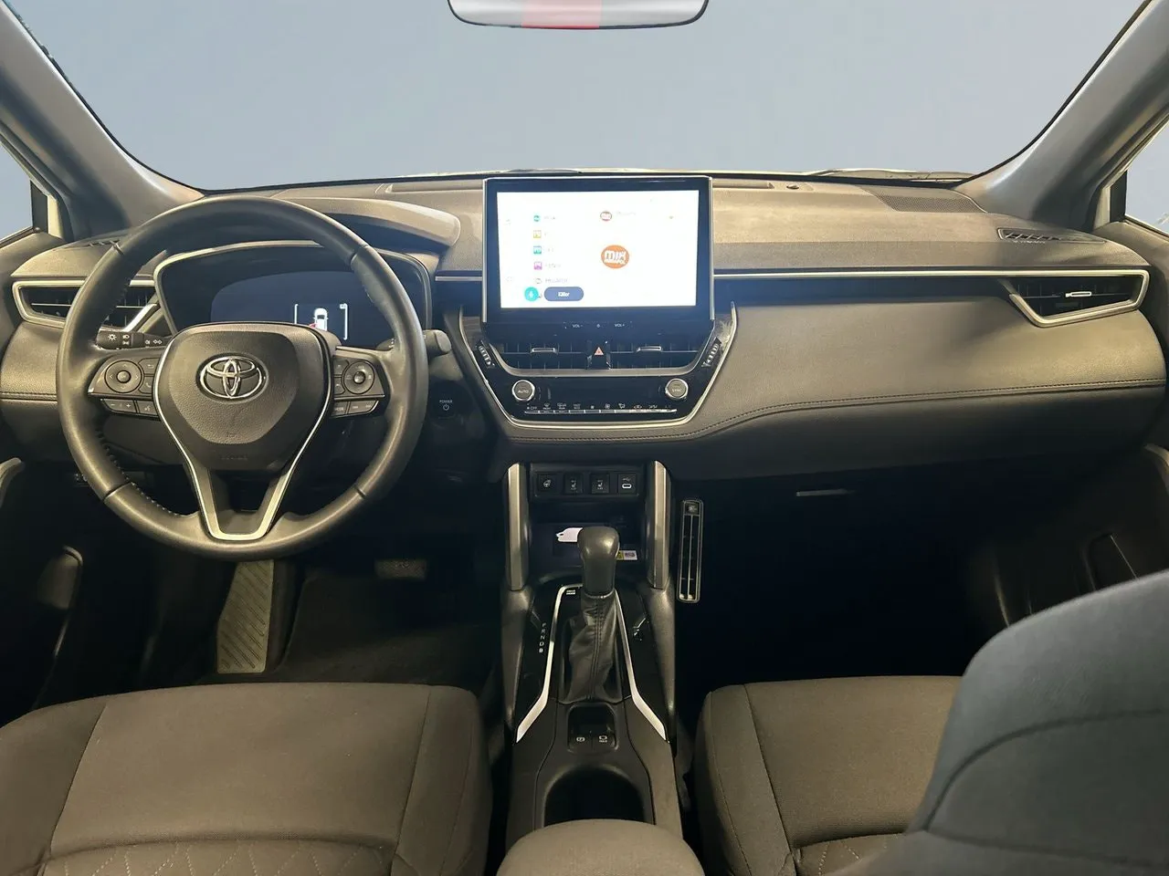 Vehicle image 7