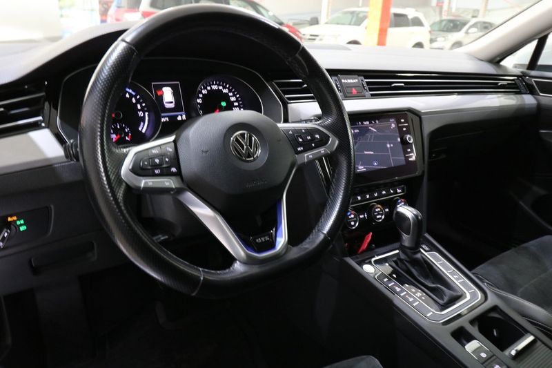 Volkswagen Passat bild 12