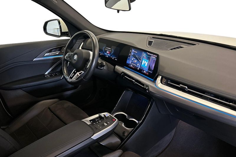 BMW iX1 bild 16