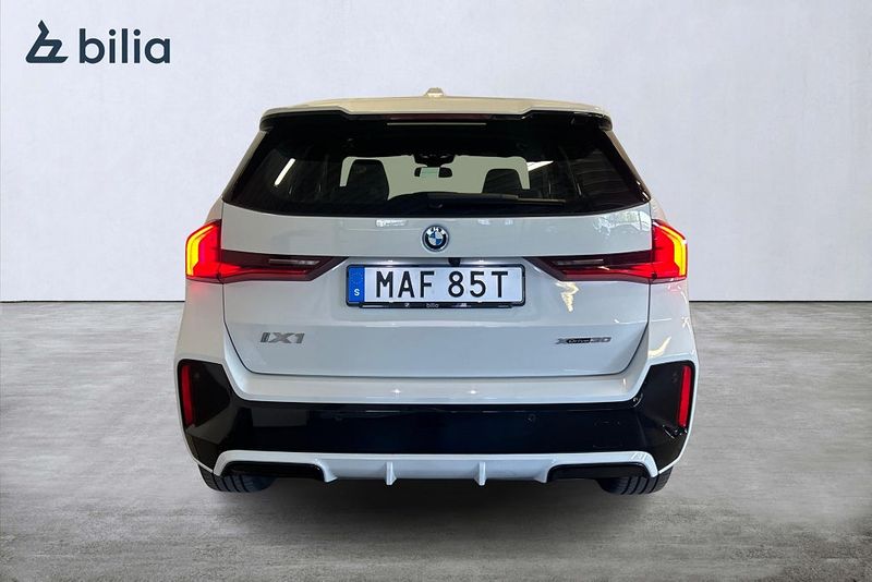 BMW iX1 bild 6