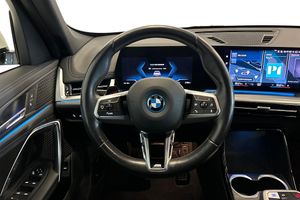 BMW iX1 bild 11