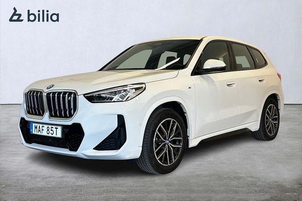 BMW iX1 xDrive30/ M Sport Edition / Dragkrok / Backkamera - 2024