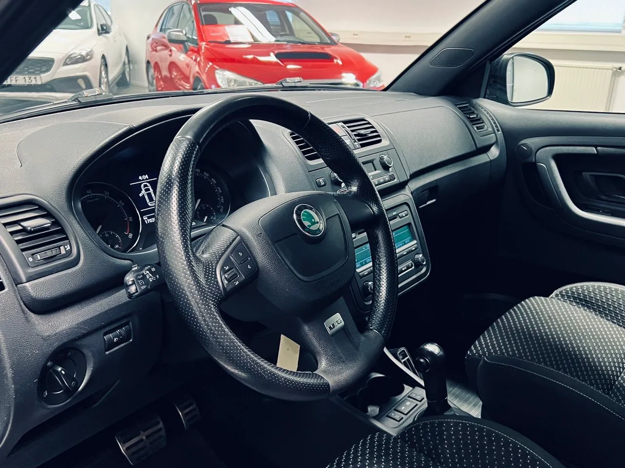 Vehicle image 14
