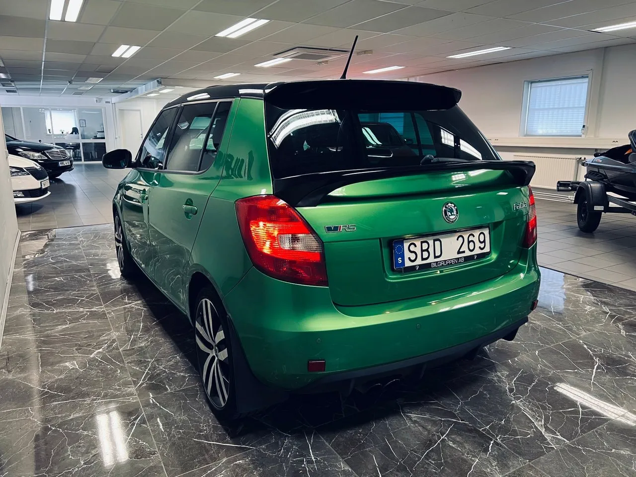 Vehicle image 5