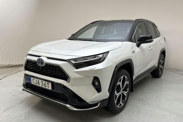 Toyota RAV4 2.5 Plug-in Hybrid AWDi (306hk) - 2023