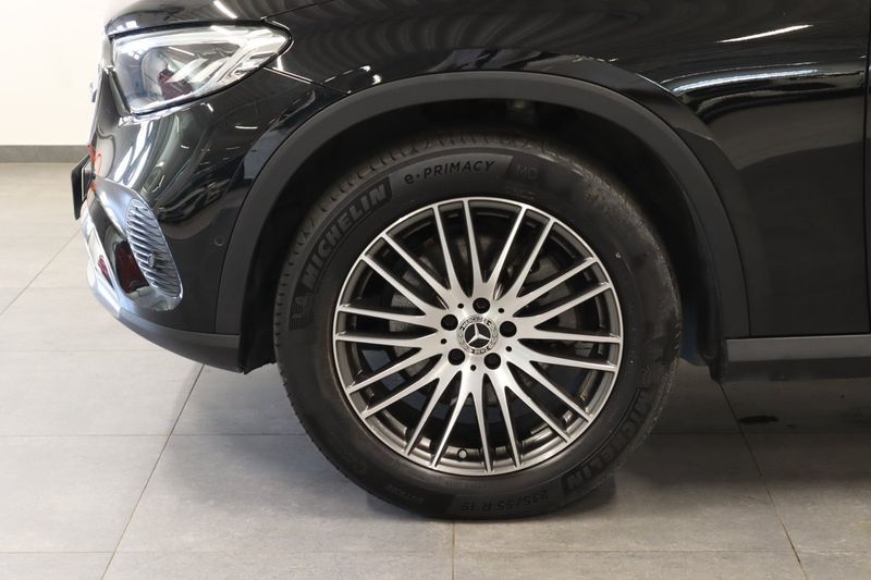 Mercedes GLC220 bild 9